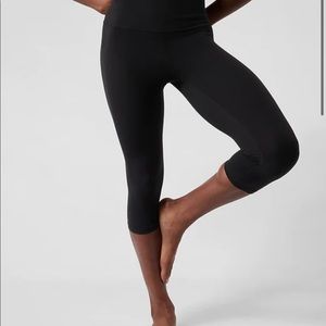 NWT Athleta Ultra High Rise Elation Capri UHR Size XL